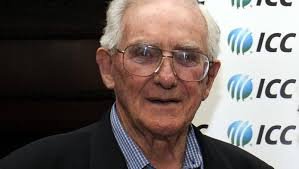 Sad day for Australian cricket as greats Davidson and Mallett die