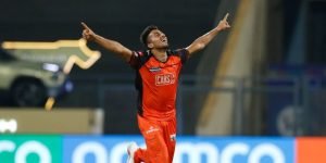 উমরান মালিকের ফাস্ট বোলিংয়ের রহস্য!