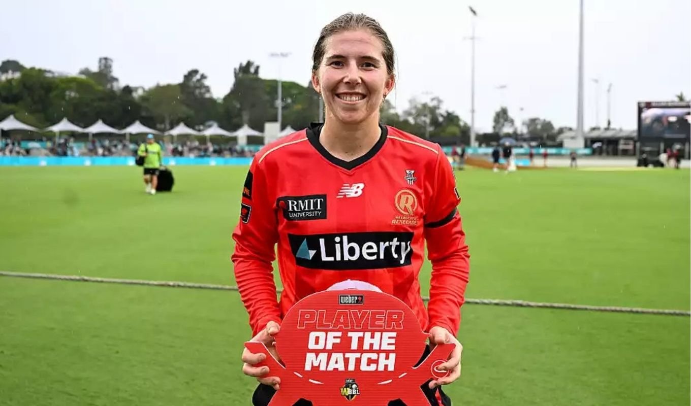 Wareham Steers Melbourne Renegades to a Winning Start