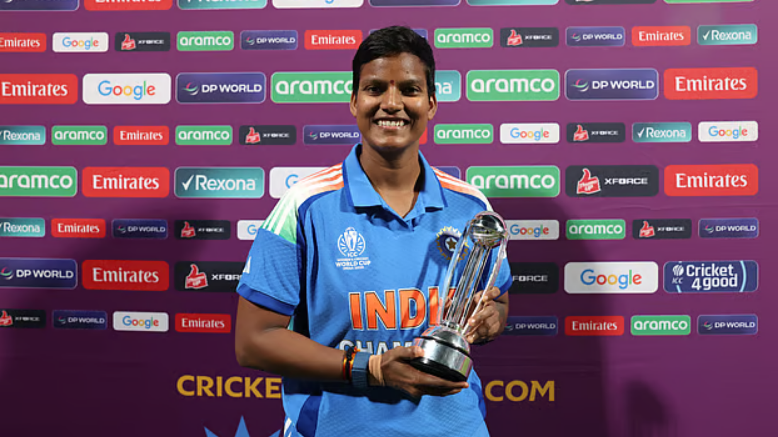 Deepti and Amelia dominate dramatic auction as 11 players cross the million mark 1 Shocking turns Healy Knight left unsold while 11 cricketers become millionaires Cricket Gurukul, GOLN | English