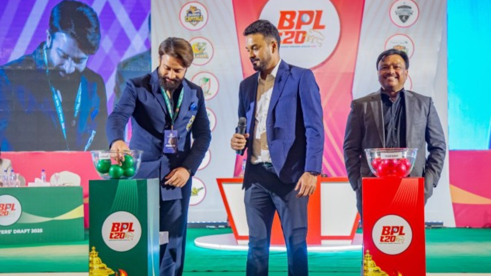 Shockwaves Ahead of BPL Auction: Six Teams, New Noakhali Express and Millions on the Line 1 বিপিএল নিলামে চমক ঝড় নতুন নোয়াখালী এক্সপ্রেসসহ ছয় দলের কোটি টাকার লড়াই Cricket Gurukul, GOLN | English