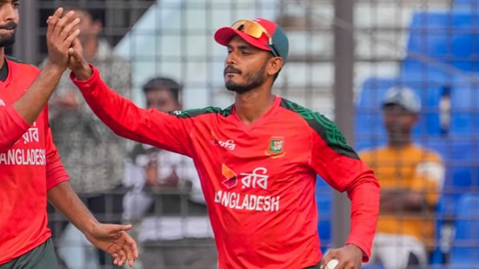 Tanzid Hasan Joins World Record Books with Five Stunning Catches 1 মাঠজুড়ে যেন তিনি একাই—তানজিদের পাঁচ ক্যাচে বিশ্ব রেকর্ডের জন্ম Cricket Gurukul, GOLN | English